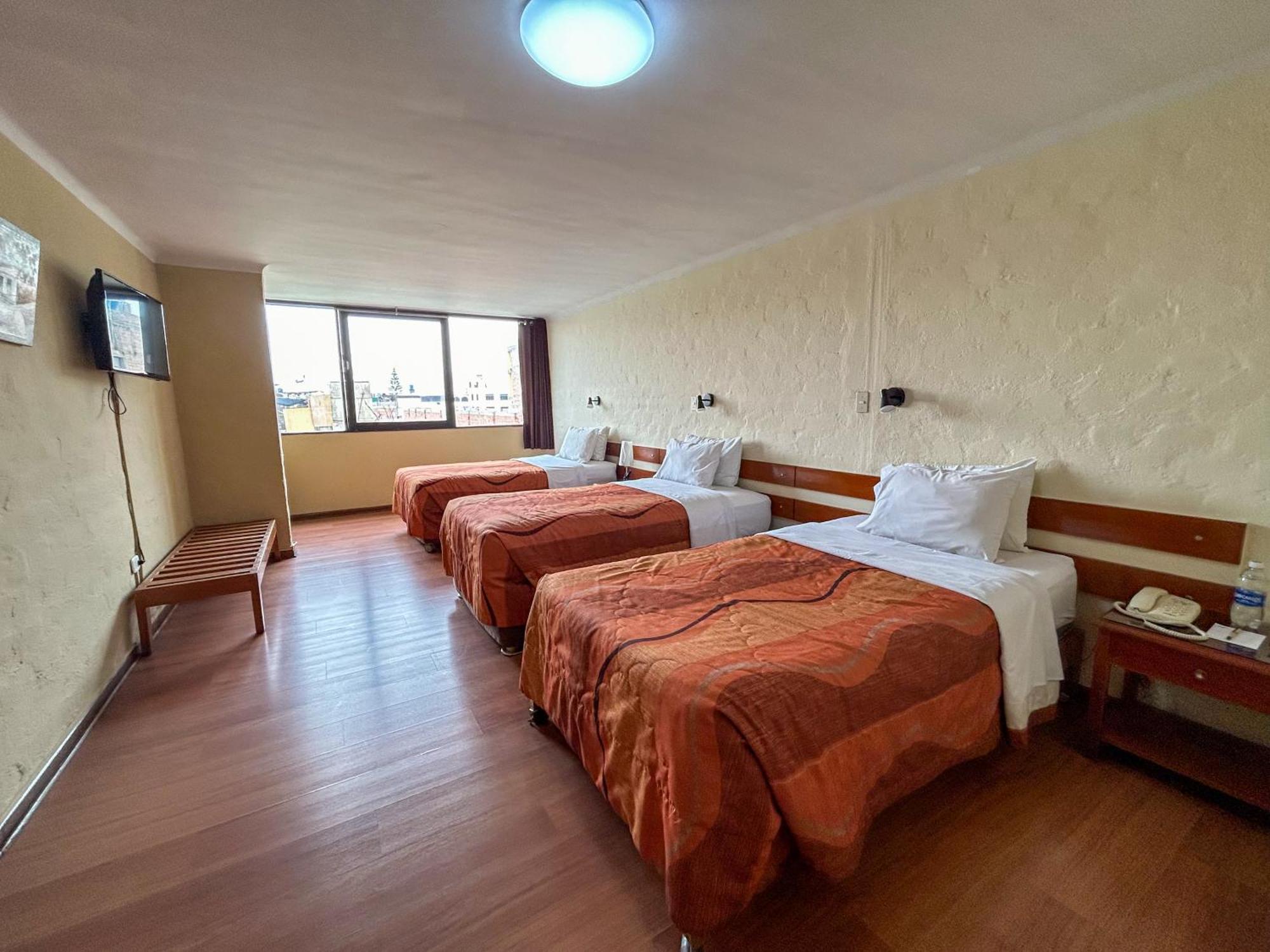 Holiday Suites Tacna Exterior photo